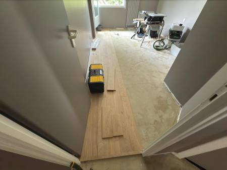 Pose du parquet massif lame droite
