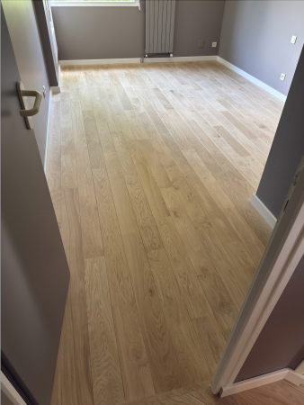 Après ponçage et vitrification Chambre