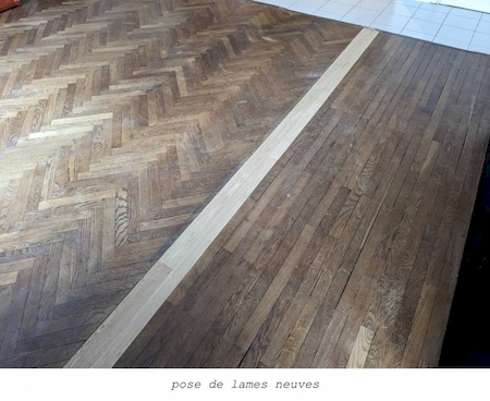 création seuil parquet massif dans salon