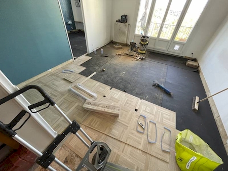 avancement de la pose de panneaux et clavettes sur mesure