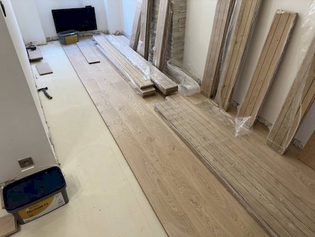 pose d'un parquet massif chêne