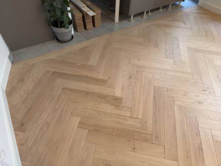 seuil sur mesure avec le carrelage de la cuisine
