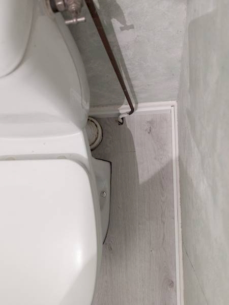 pose de stratifié avec découpes