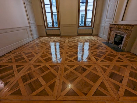 Vernis frais - rénovation parquet massif en panneaux Lyon